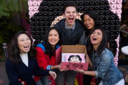 Steven Universe Voice Talent Serves Series-Inspired Doughnuts to Fans